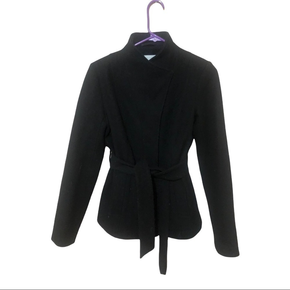 Beautiful Women’s Short length Black color Size XS New york&company
